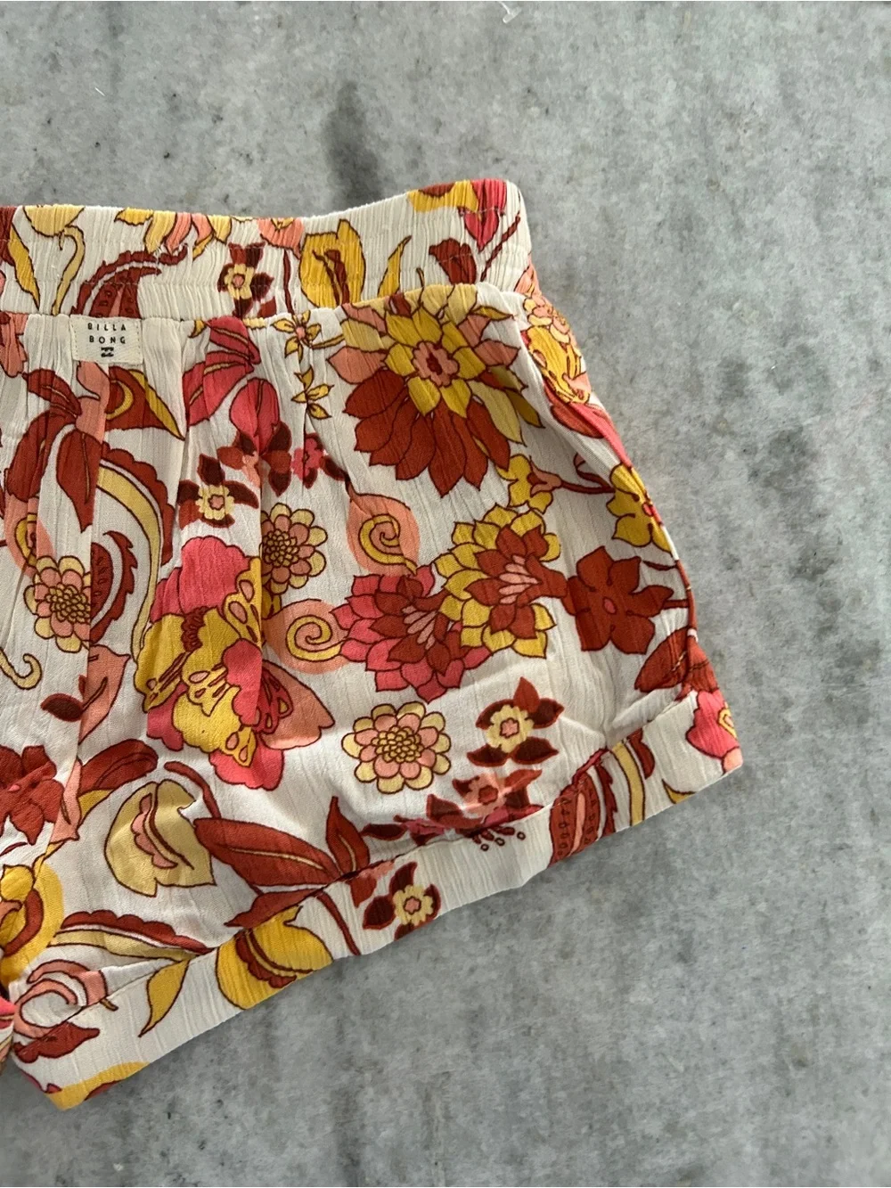 Billabong Floral Elastic Waistband Shorts Size S Kids